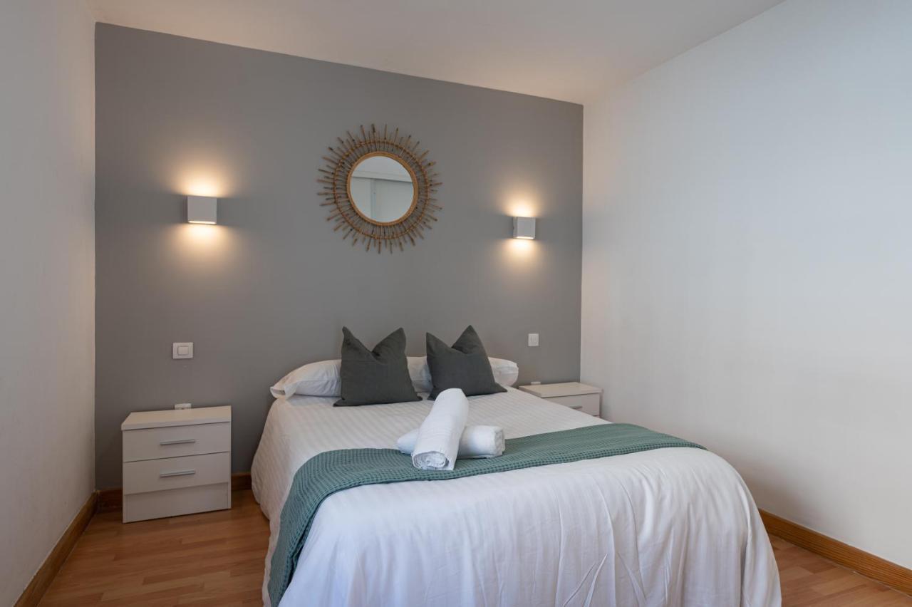 קורלחו Homeforguest Apartment With Pool And Terrace 1 Min From The Beach מראה חיצוני תמונה