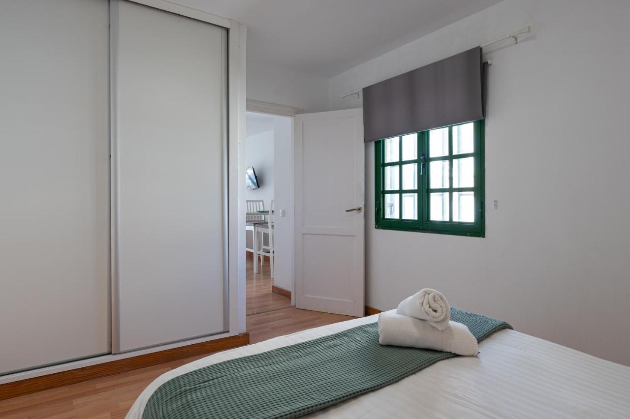 קורלחו Homeforguest Apartment With Pool And Terrace 1 Min From The Beach מראה חיצוני תמונה